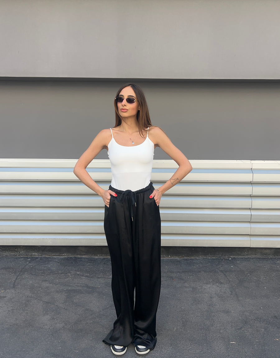 Pantaloni raso